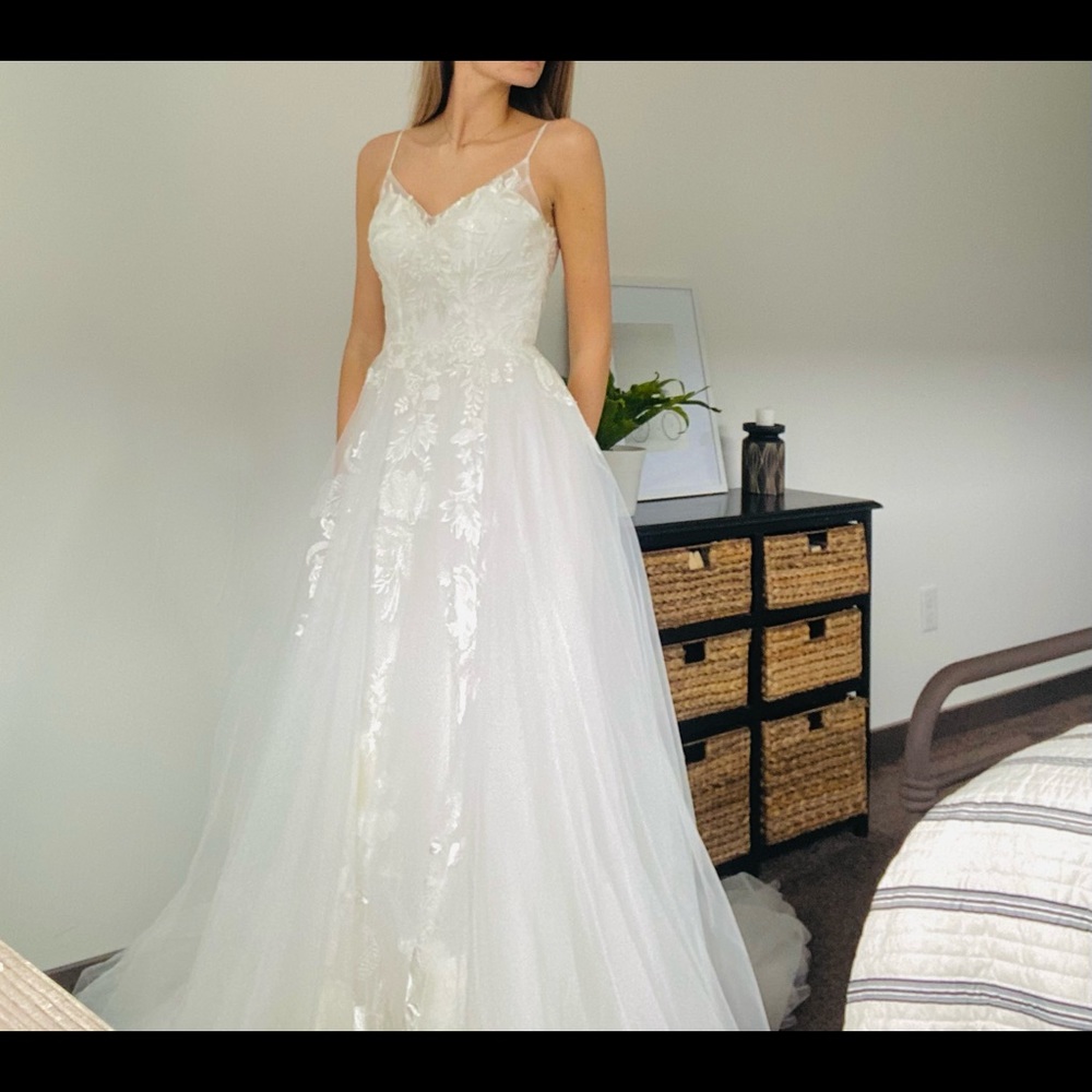 Gorgeous A-line Wedding Dress